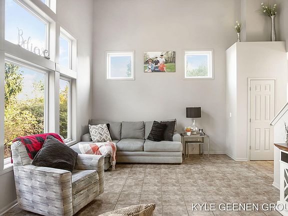 2nd image of 1475 Hillridge Way