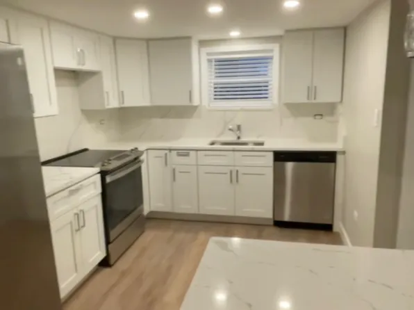 1135 N Northwest Hwy, Park Ridge, IL 60068