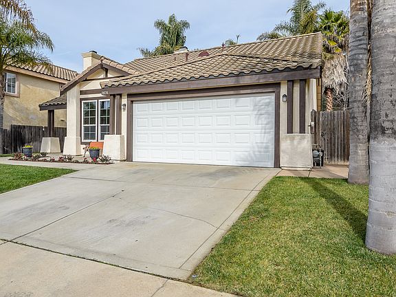 4th image of 3874 Mira Loma Dr