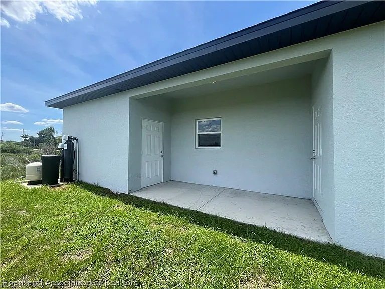 747 Pacific St — Photo 13
