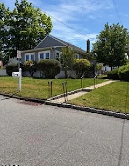 3 Capalbo Ave — Photo 4