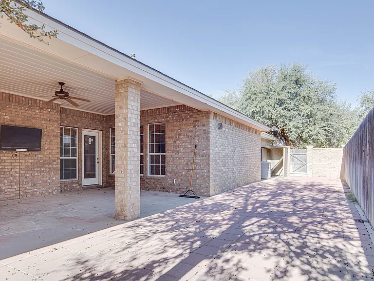 3203 Southridge Ct — Photo 16