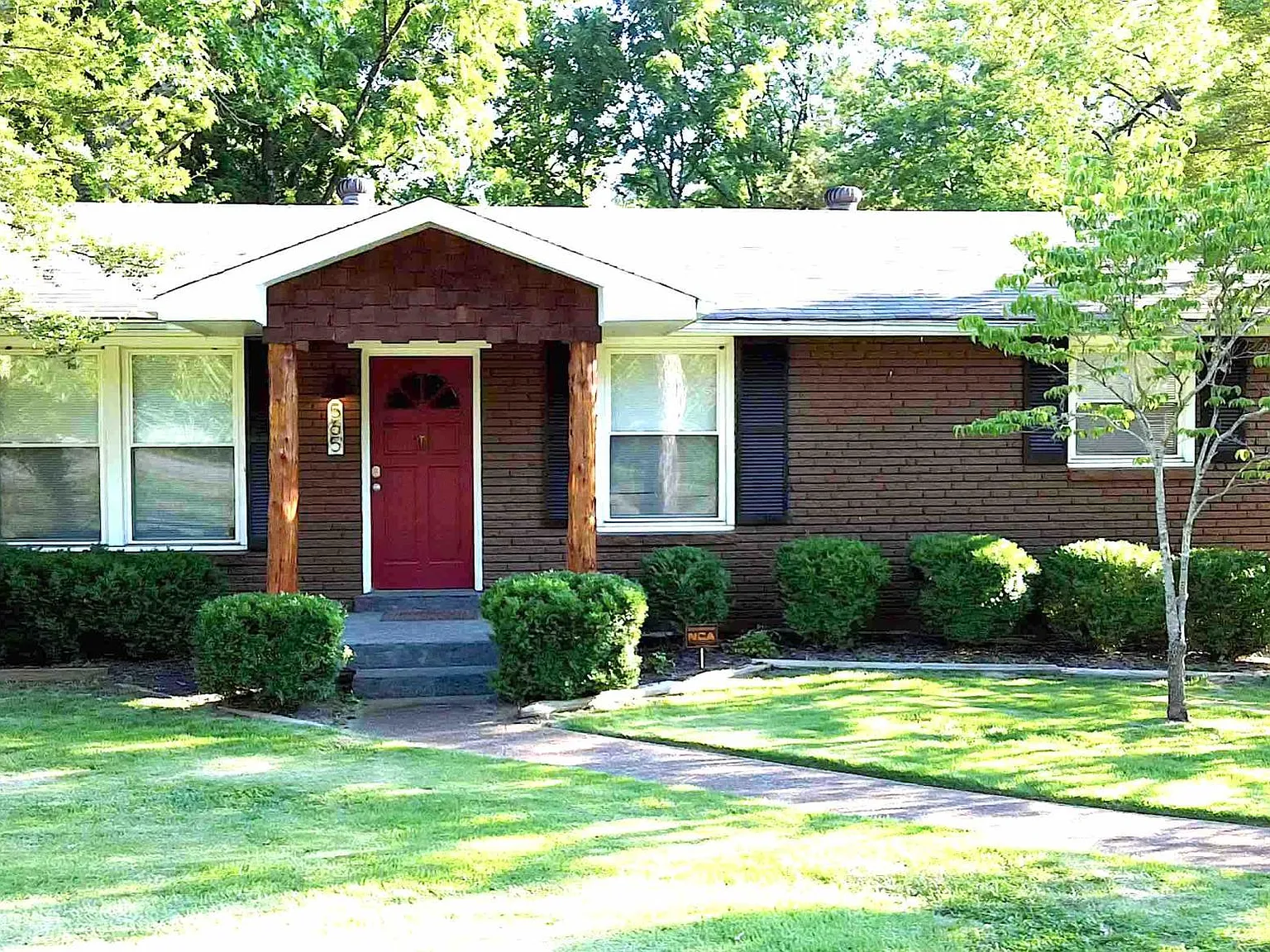 3 bed, 2075 sqft, $3,149 — Photo 3