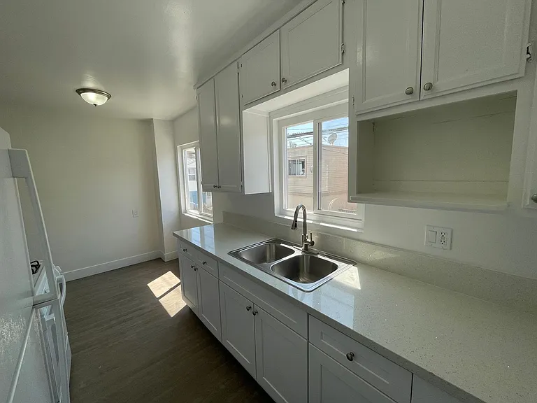 1101 Saint Louis Ave #7 — Photo 12
