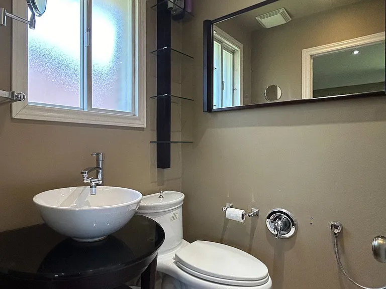 23 Pineway Blvd #MAIN FLOOR — Photo 9