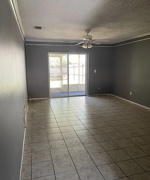 300 Kent Pl — Photo 3
