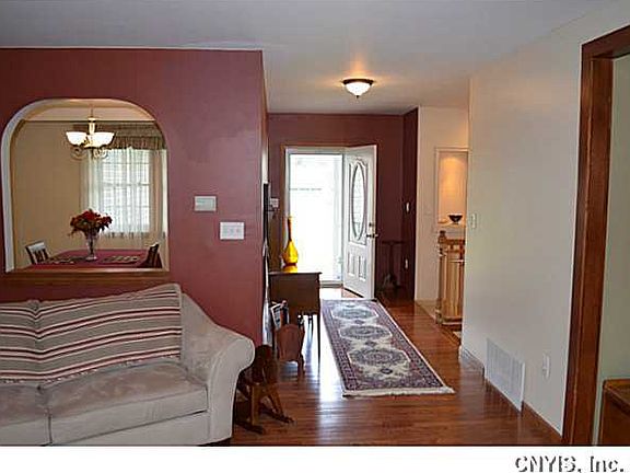2nd image of 9402 Woodlawn Dr