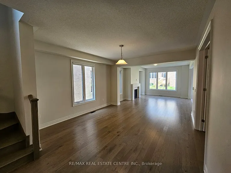 18 Gladmary Dr — Photo 9
