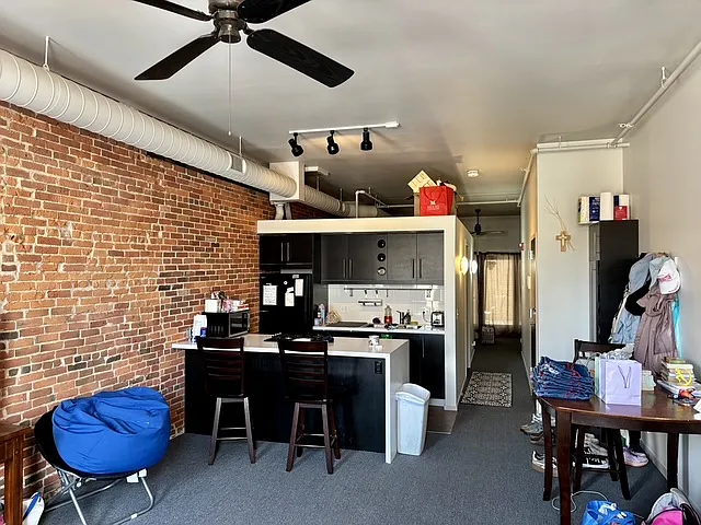 118 S Market St #200 — Photo 3