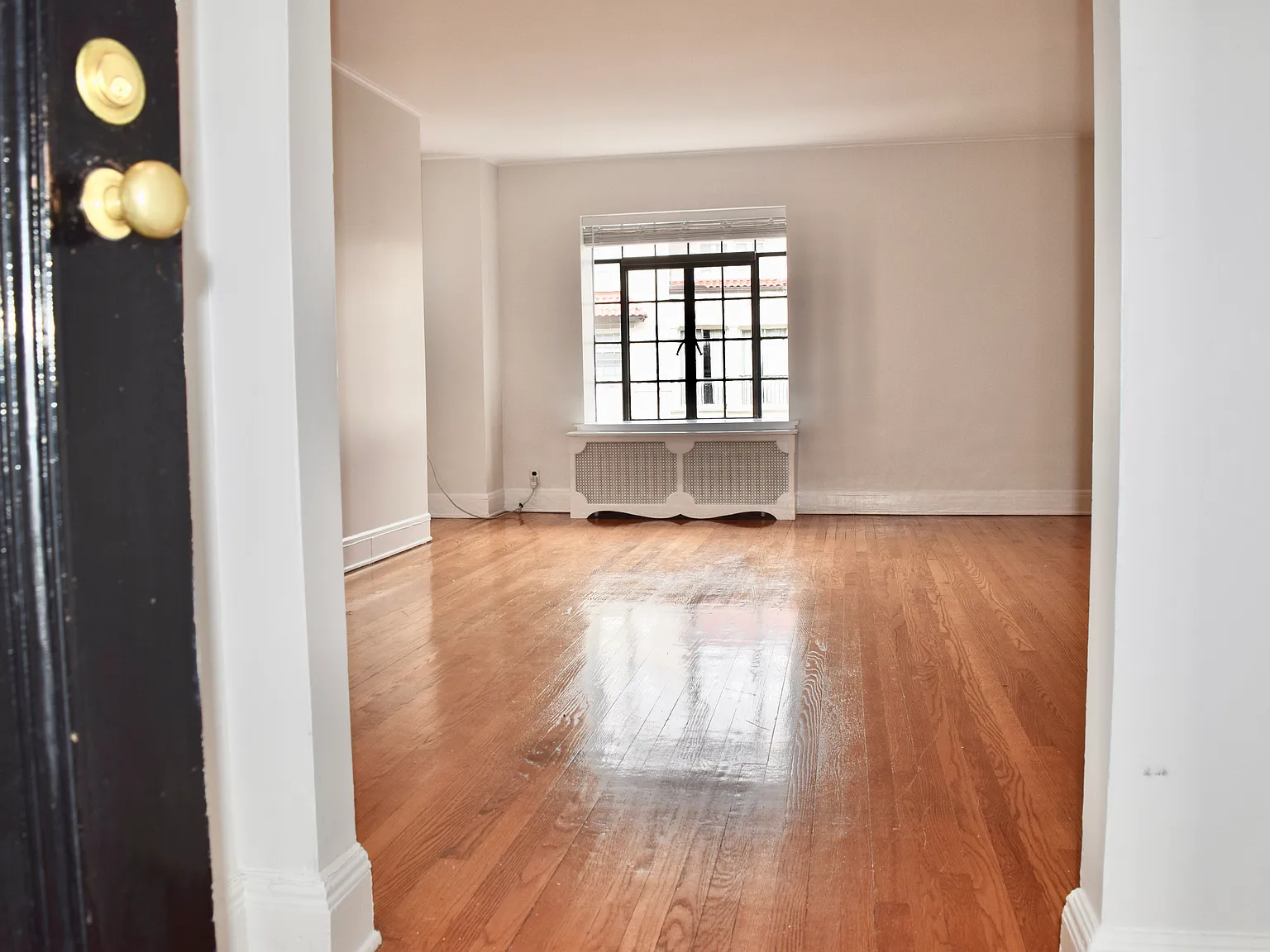 2 bed, 1105 sqft, $4,850 — Photo 3
