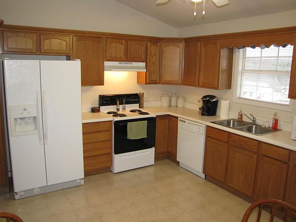 4th image of 7916 Temple Ln