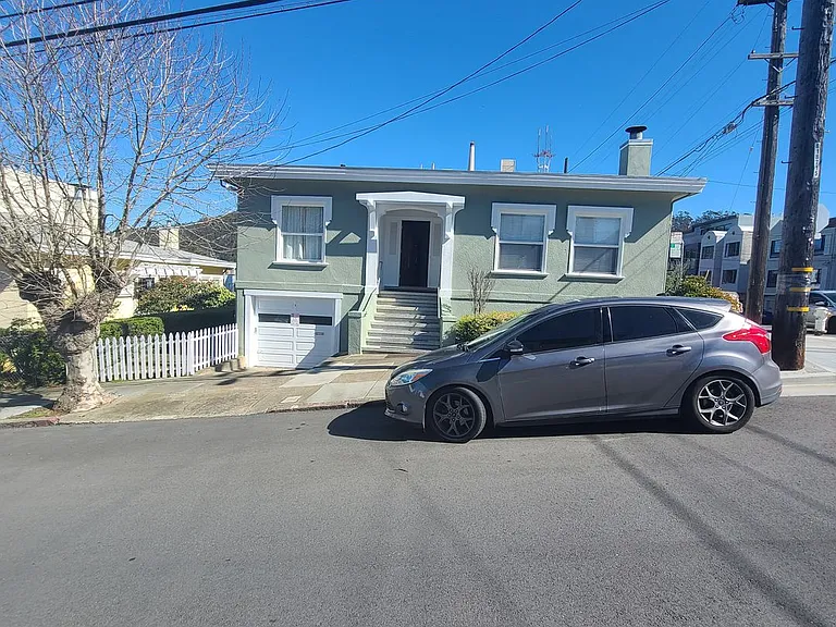 1698 10th Ave — Photo 3