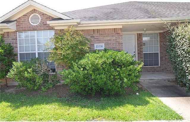 1st image of 1006 Willow Pond Ct