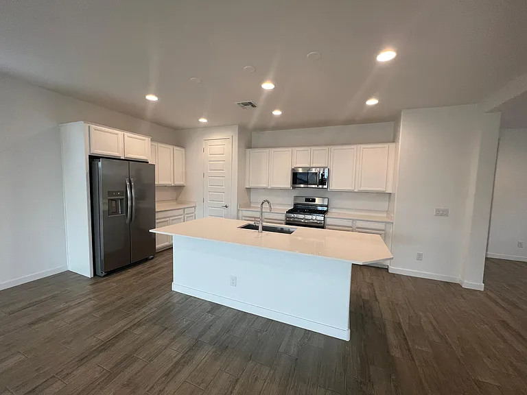 1654 W La Mirada Dr — Photo 9
