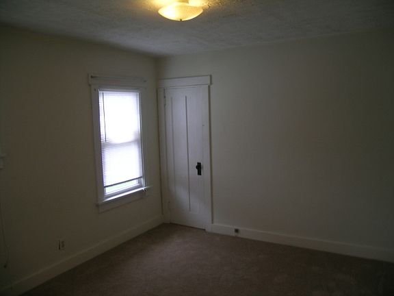 3rd image of 2415 Fauver Ave