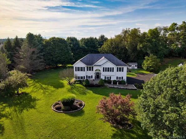 274 Robinson Lane, Wappingers Falls, NY 12590