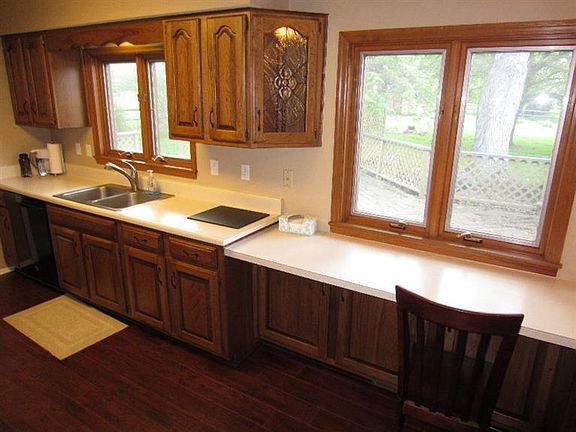 5th image of 457 Towncrest Dr