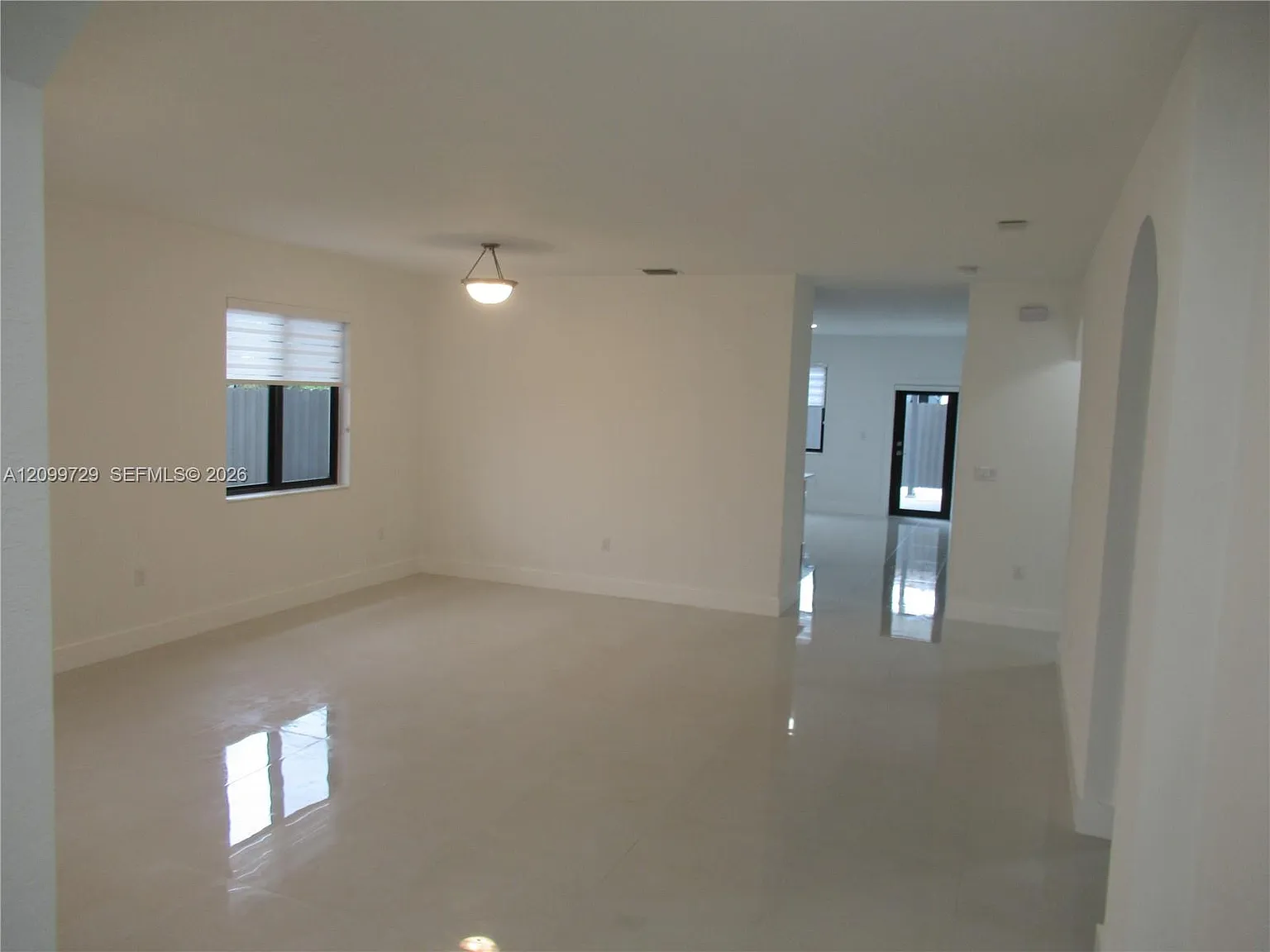 Silver Palms Midtown — Photo 2