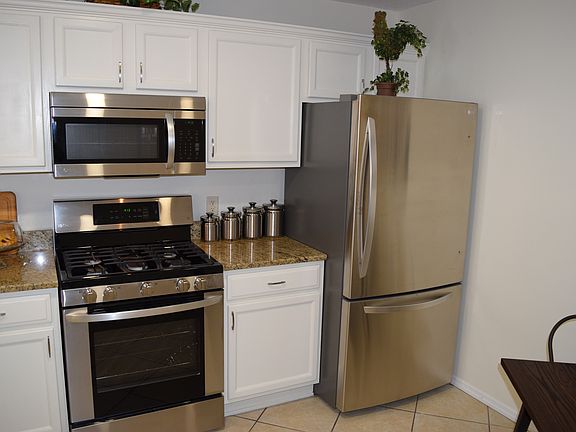 3rd image of 901 Crystal Ct