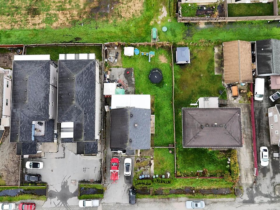 1st image of 347 Pembina St