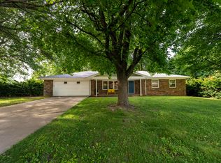 212 John F Kennedy Dr, Willard, MO 65781