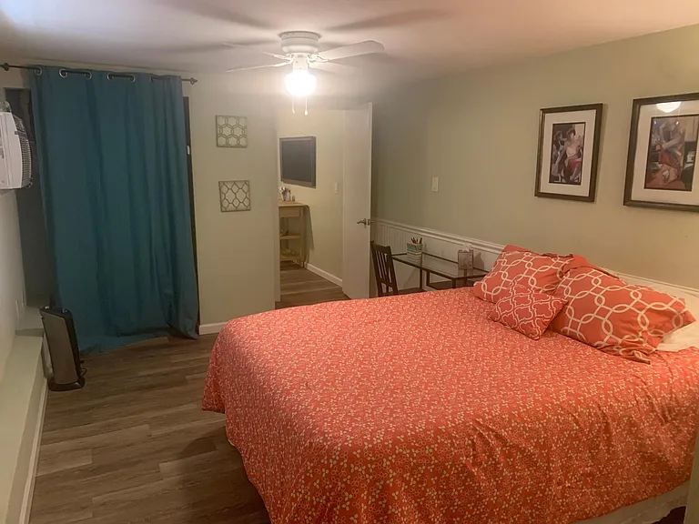 1710 F St #3 — Photo 6