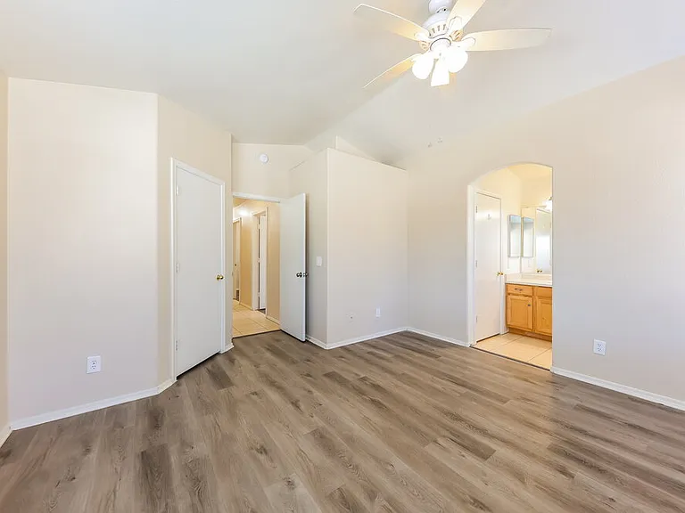 3618 W Tina Ln — Photo 11