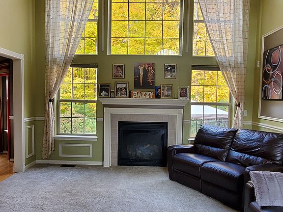 3rd image of 8691 Trillium Dr