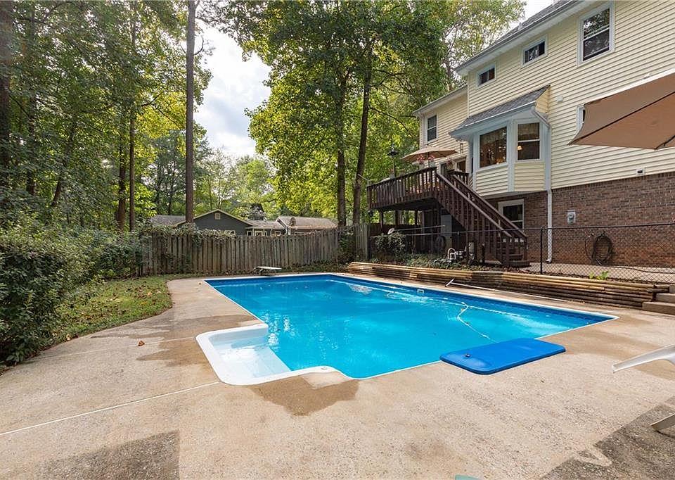 2nd image of XX Williamsdowns Cir