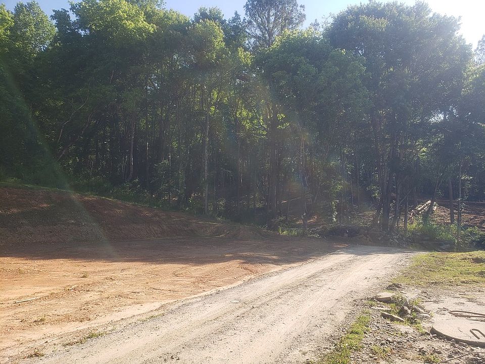 2nd image of 5822 Us Highway 64 W