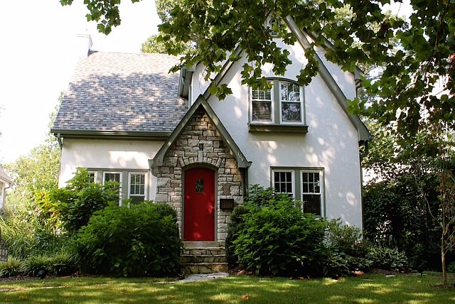 1st image of 109 Parkland Ave