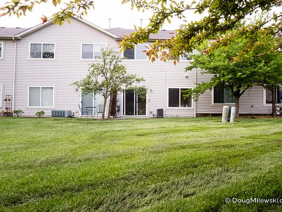 3rd image of 200 Nicole Dr Unit C