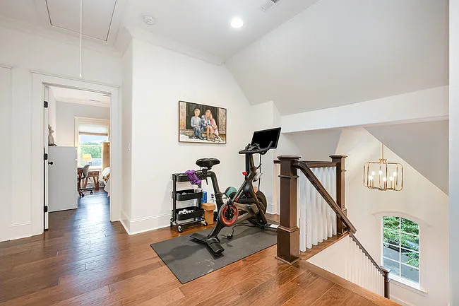 748 Ellsworth Rd — Photo 23