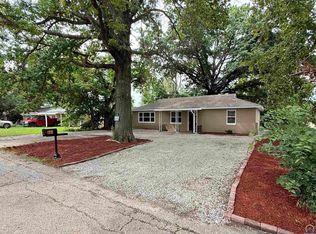 210 SW Sanneman Dr, Topeka, KS 66609