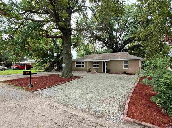 210 SW Sanneman Dr, Topeka, KS 66609