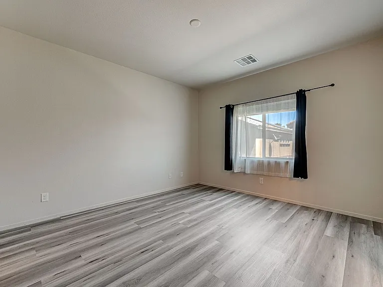 9522 Vega Carpio Ave — Photo 35