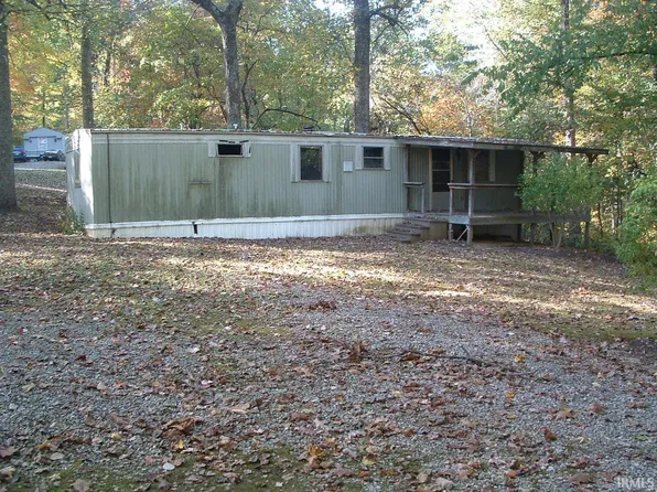 1686 N Bruce Dr, Bloomfield, IN 47424