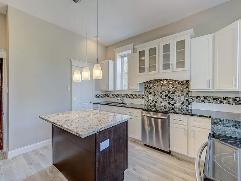 5779 Pershing Ave — Photo 30