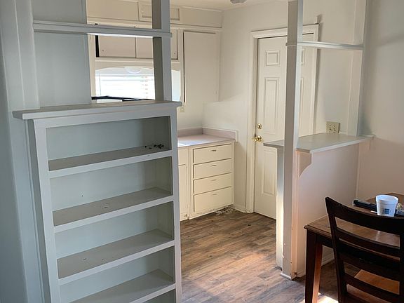 4th image of 825.5 Lincoln Ave