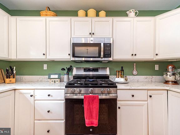 4th image of 904 Filly Cir