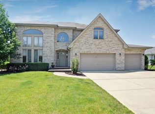 2301 Kerry Ln, Darien, IL