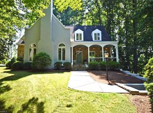 4424 Hunters Run Dr, Clemmons, NC 27012