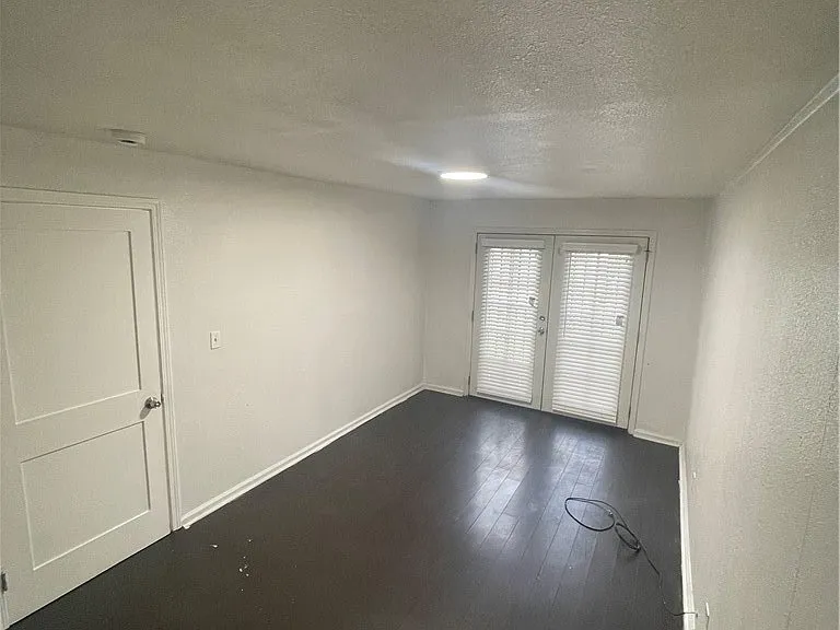 4605 Arlington Ave #1/2 — Photo 16
