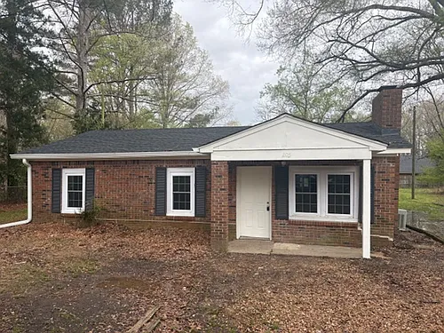 205 Lowry Cir Photo 1