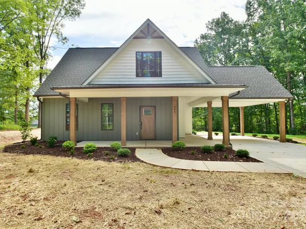 344 Holly Dr, Mount Holly, NC 28120