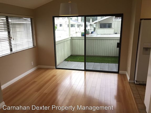 4th image of 22123 Burbank Blvd Unit 7