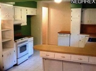 4011 Ridgeview Dr, Richfield, OH 44286