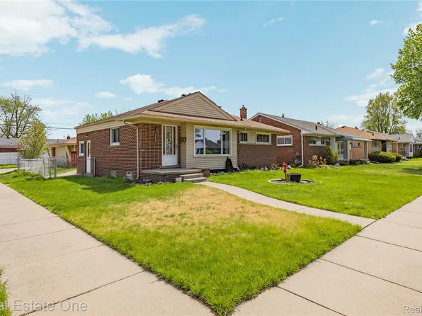 12890 Hemingway, Redford, MI 48239