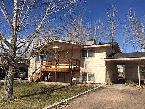 2nd image of 450 Roosevelt Cir