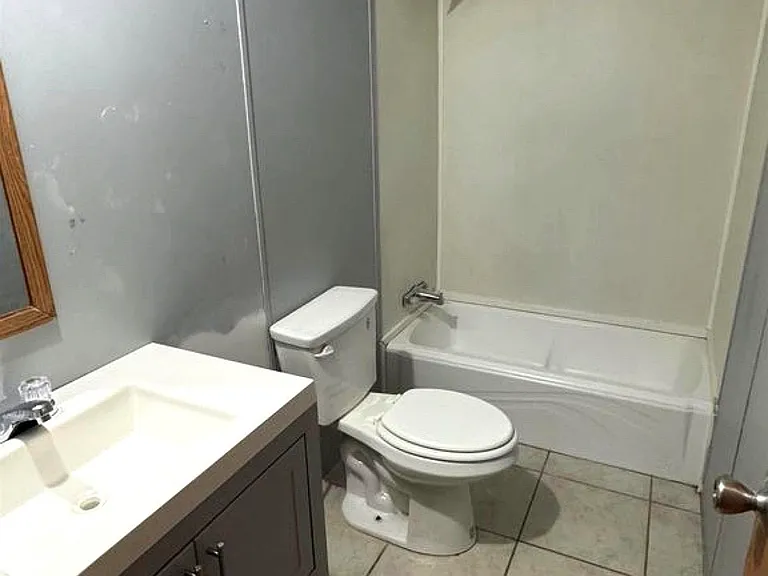 6204 Highway 53 #D — Photo 12